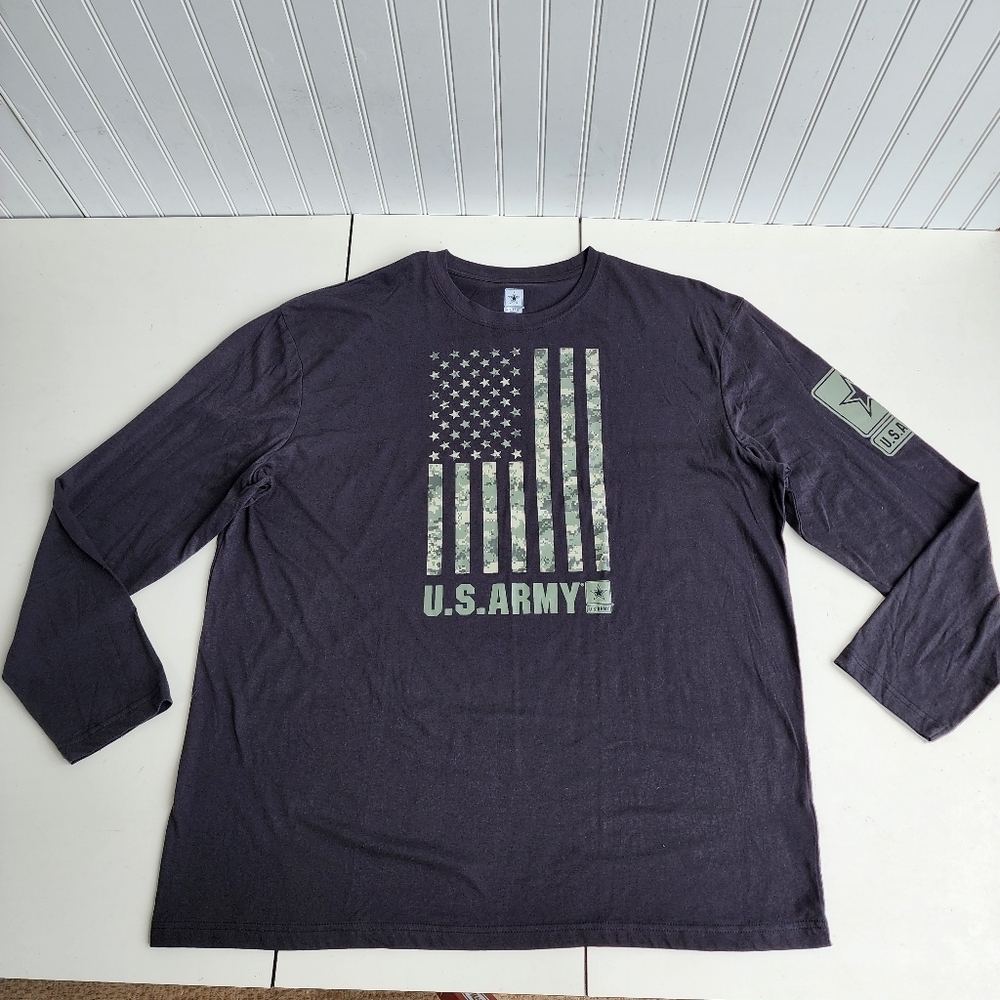 U.S. Army Black Long Sleeve Tee with Olive Graphic Flag